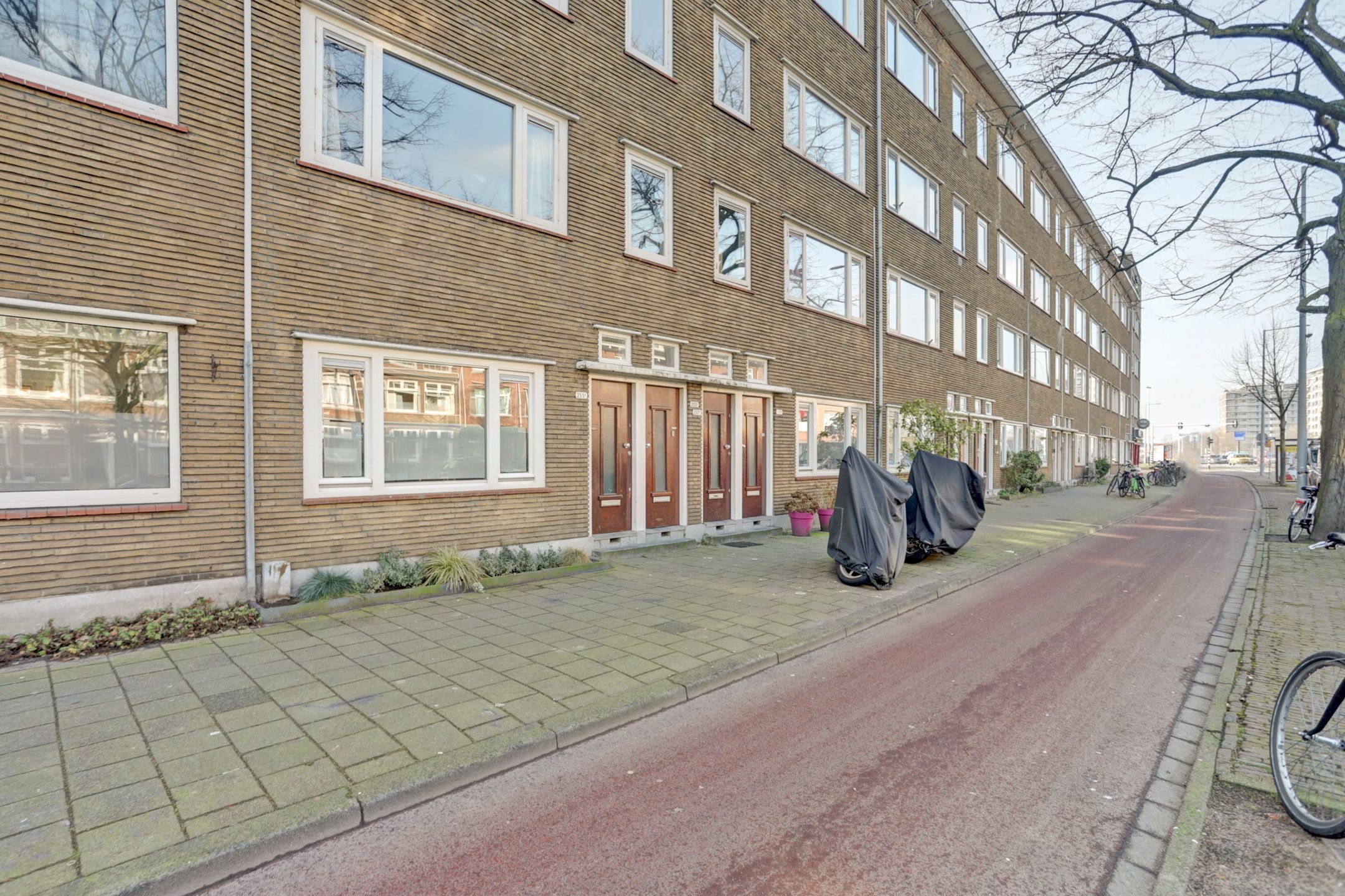 Photo 39 of Burgemeester Knappertlaan 255-A