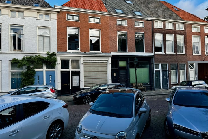 Bekijk foto 1 van Sumatrastraat 180