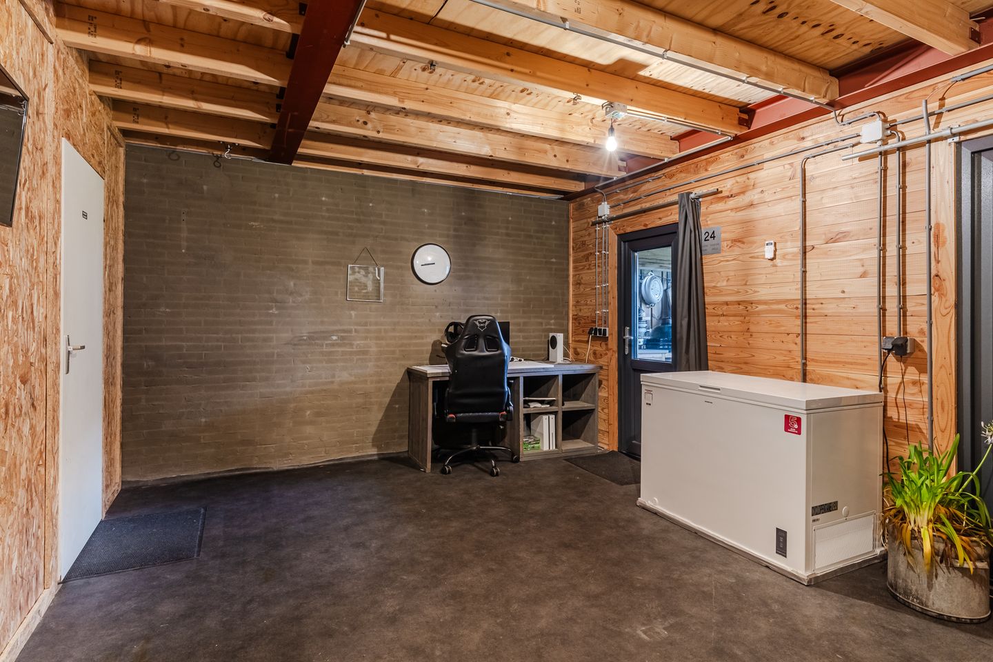 Foto 40 van Deken Boexstraat 17