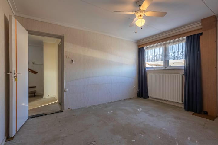 Foto 16 van Paul van Ostaijenstraat 11