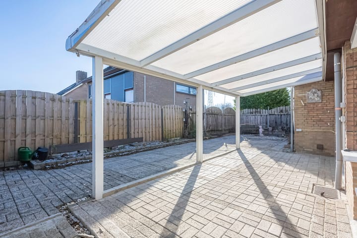 Foto 26 van Paul van Ostaijenstraat 11