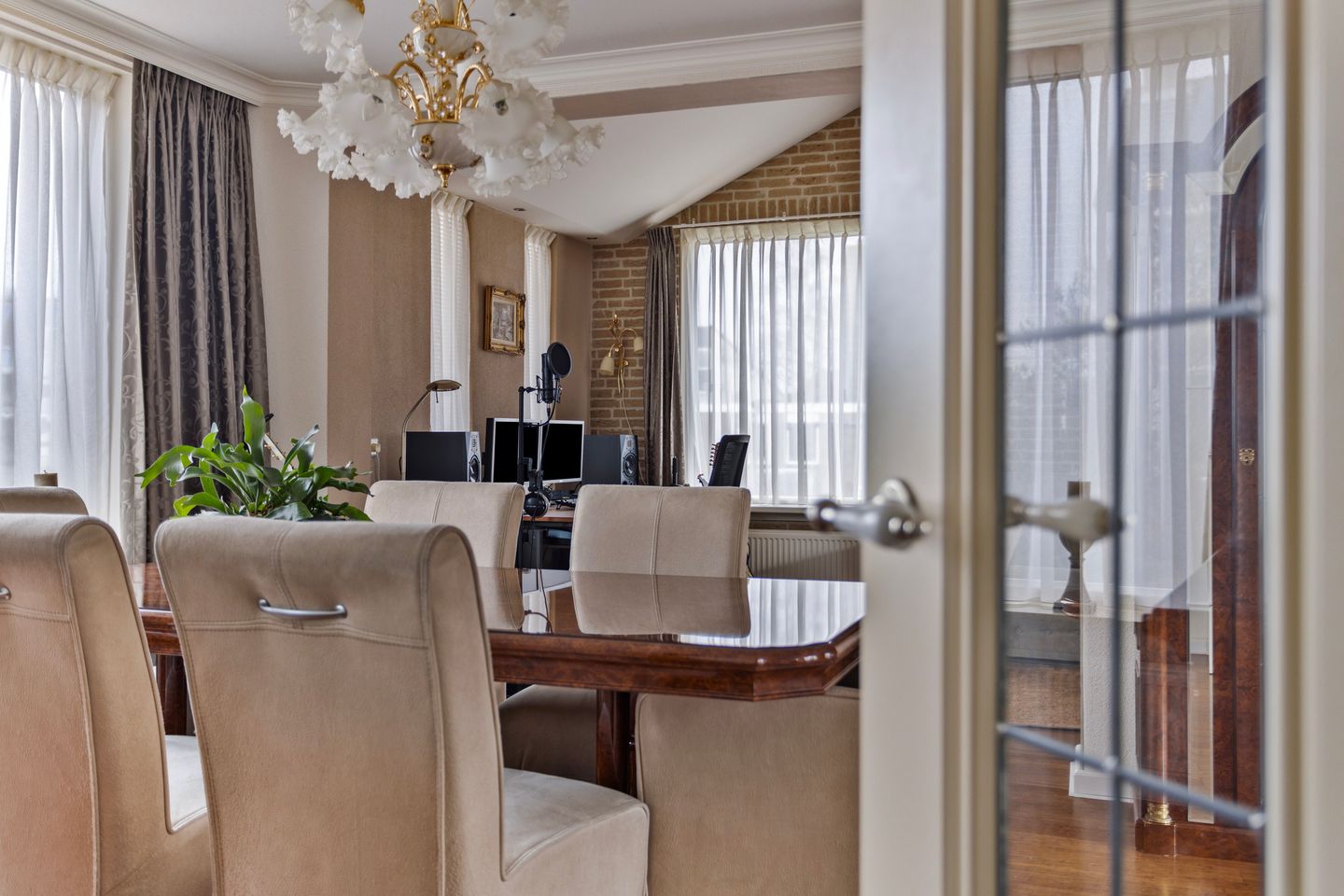 Foto 10 van Burgemeester Beststraat 53