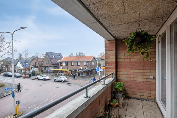 Foto 2 van Raadhuisplein 63