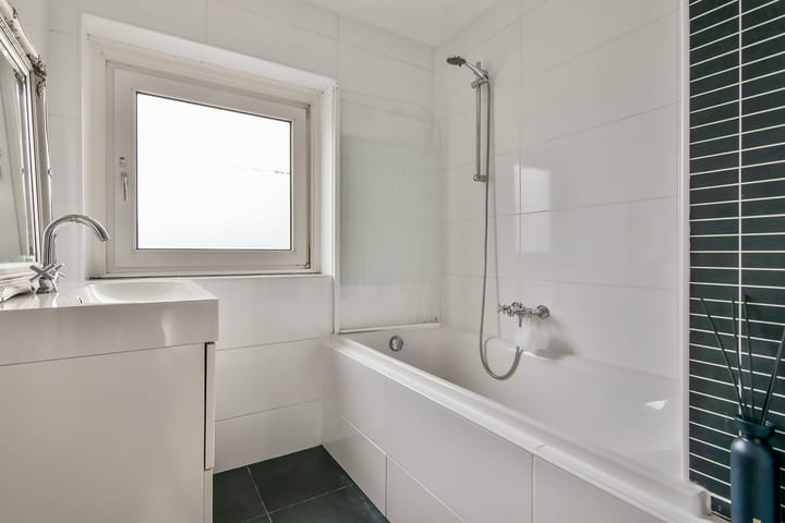 Foto 28 van Wogmeerstraat 12