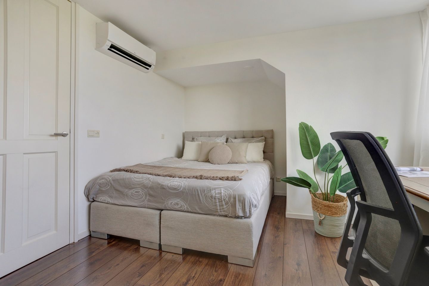 Foto 50 van Bloemendaalseweg 11-A