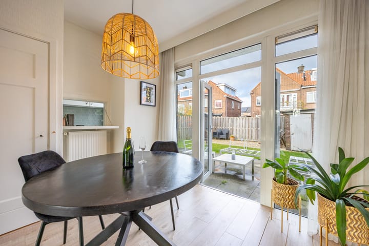 Foto 13 van Jan van Galenstraat 5