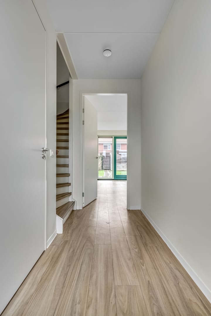 Foto 10 van Maagd 17