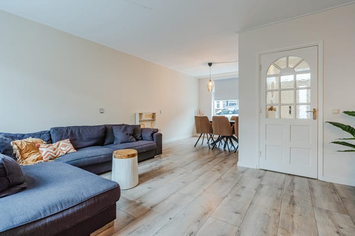 Foto 8 van Julianastraat 28