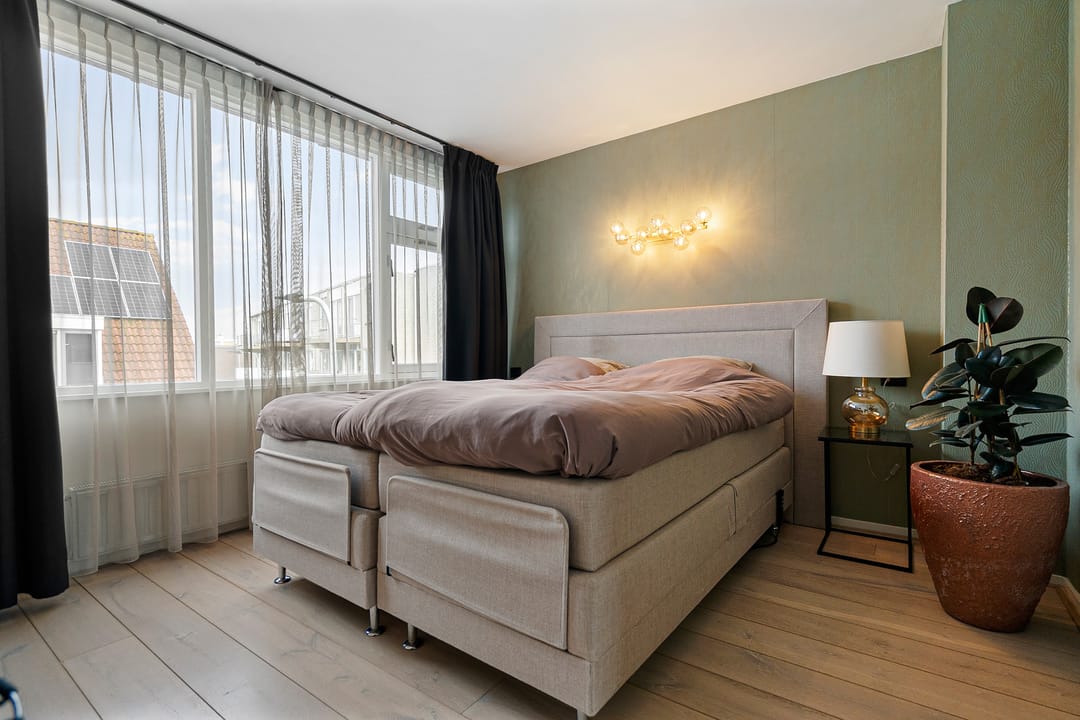 Photo 22 of Abraham van Royenstraat 7