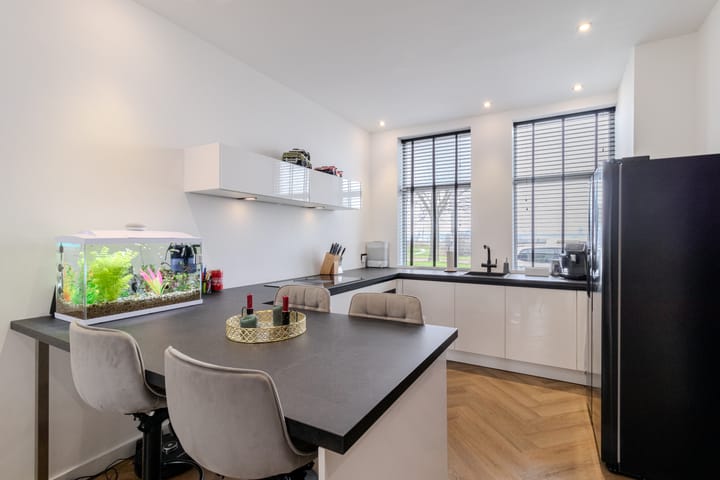 Foto 5 van IJmuiderstraatweg 97