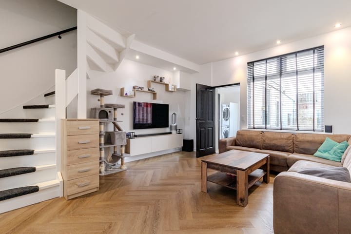 Foto 10 van IJmuiderstraatweg 97