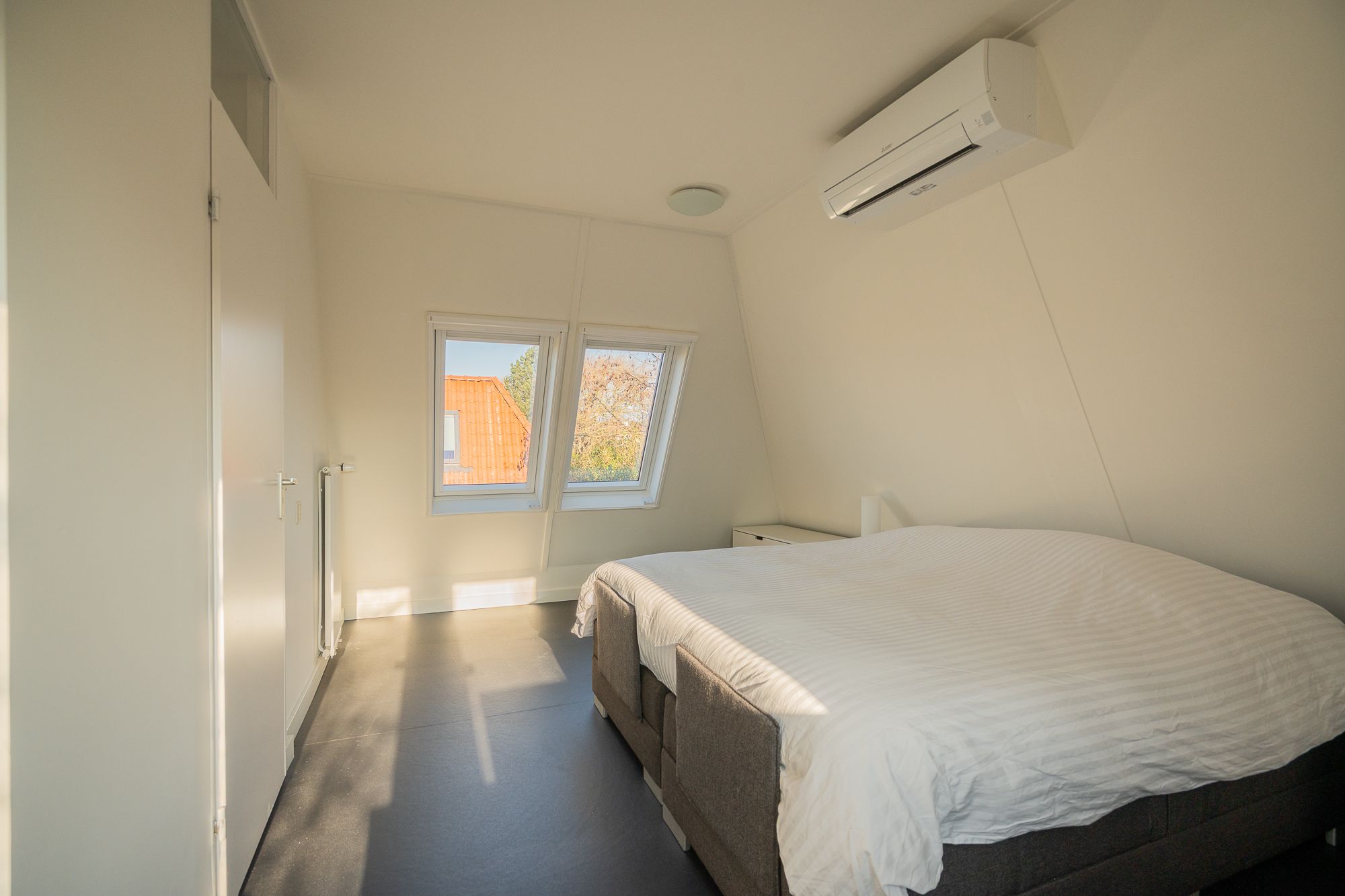 Foto 21 van De Witte Raaflaan 142