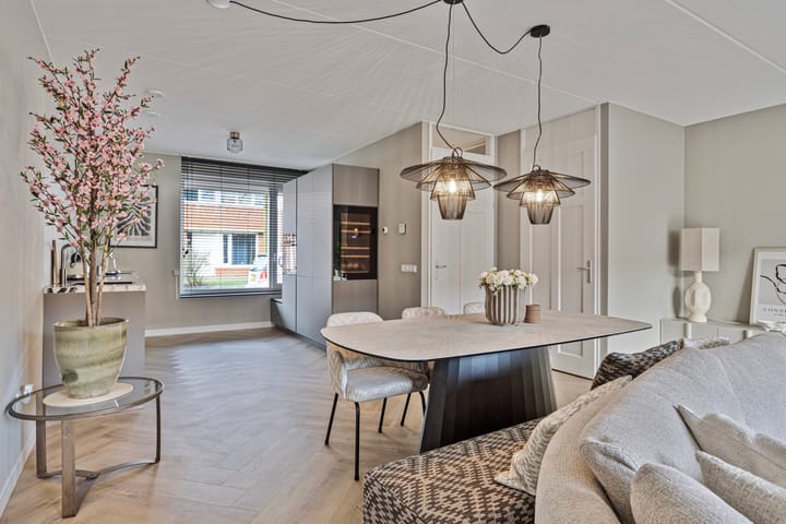 Foto 3 van Van Mierisstraat 68