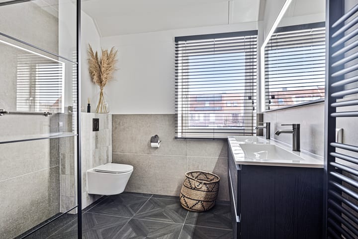 Foto 5 van Van Mierisstraat 68