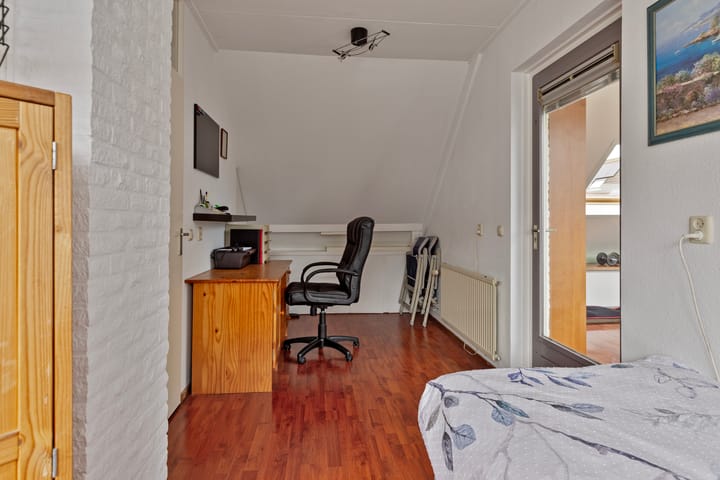 Photo 32 of Klaproosstraat 25