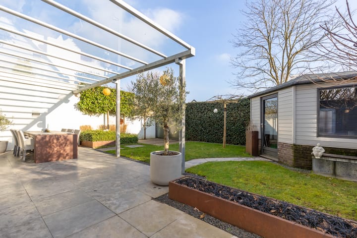 Foto 23 van Heerlenerweg 14