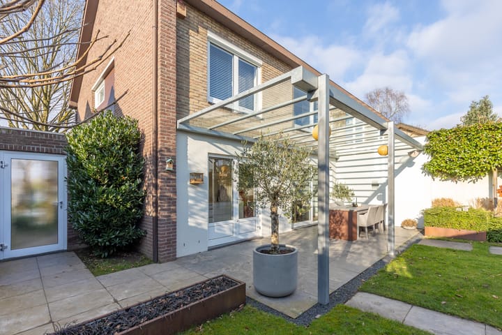 Foto 28 van Heerlenerweg 14