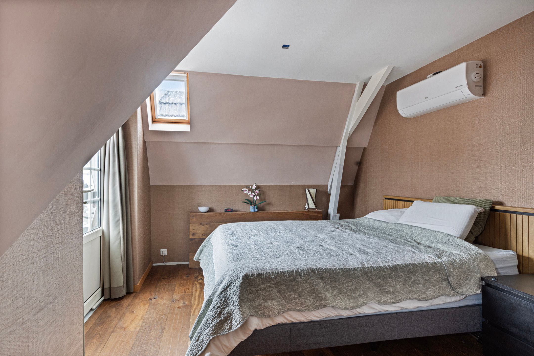 Photo 24 of Julianastraat 18