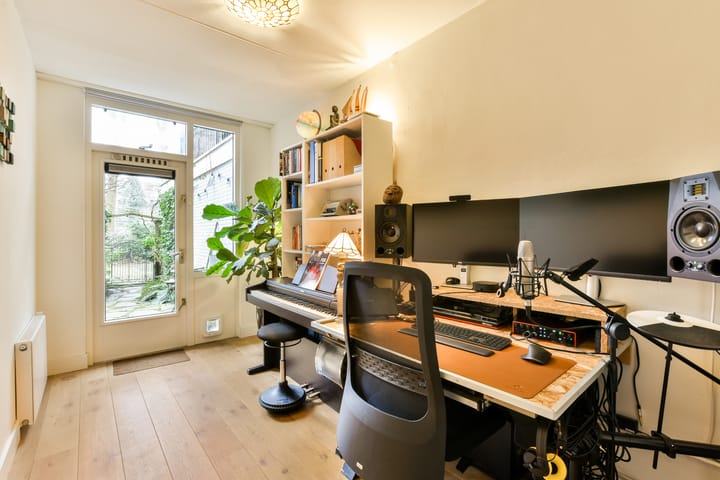 Foto 15 van Molukkenstraat 437