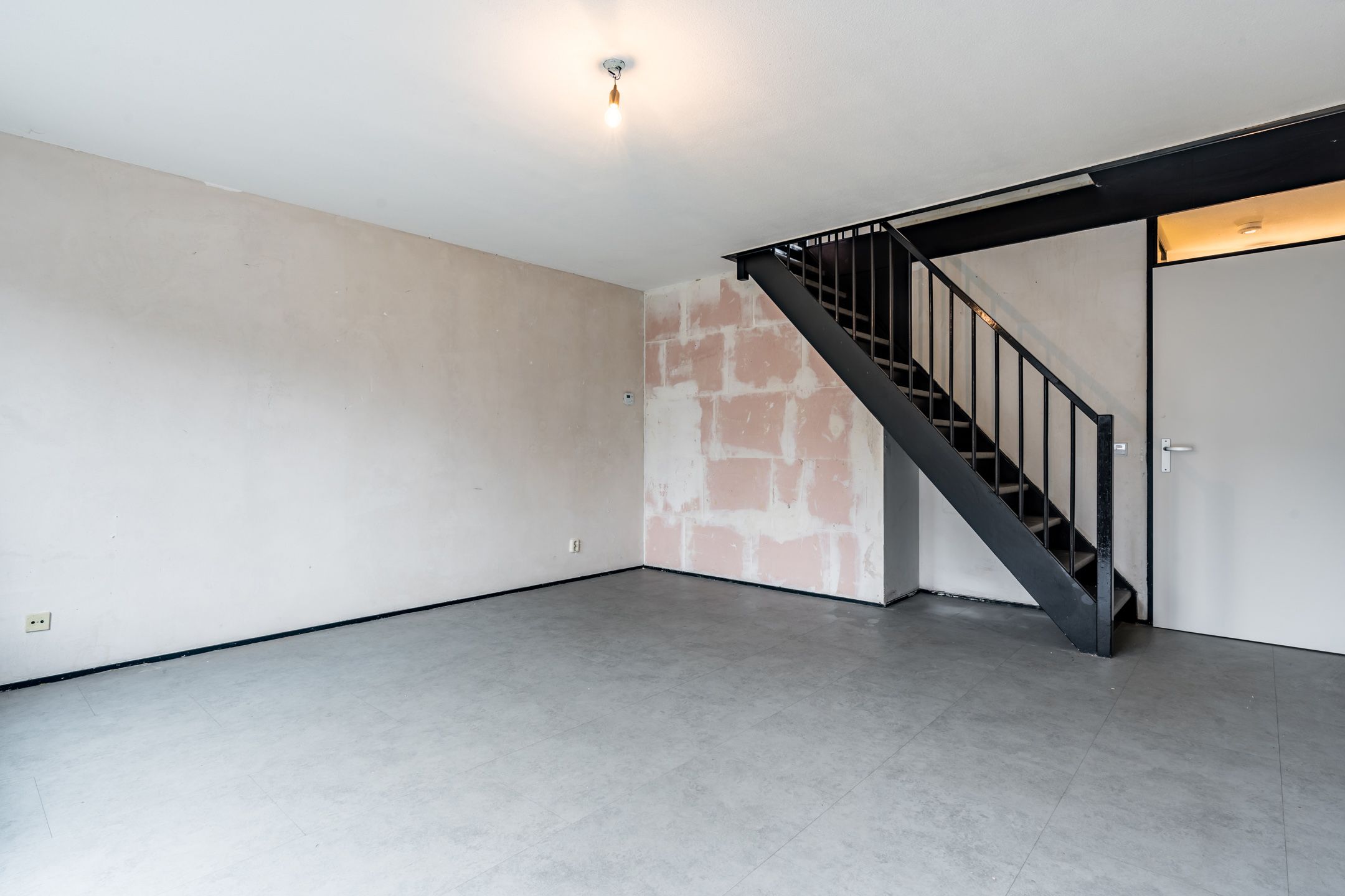 Foto 6 van Leiendekkerstraat 53