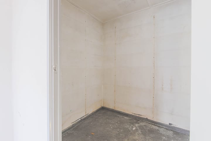 Photo 20 of Kanaalstraat 2