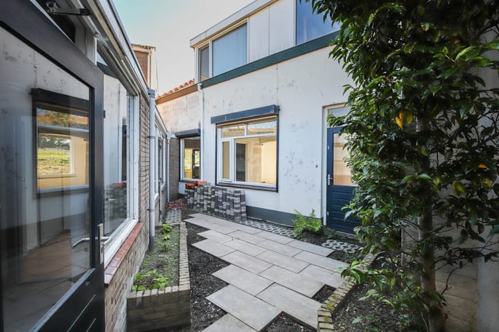 Photo 28 of Kanaalstraat 2