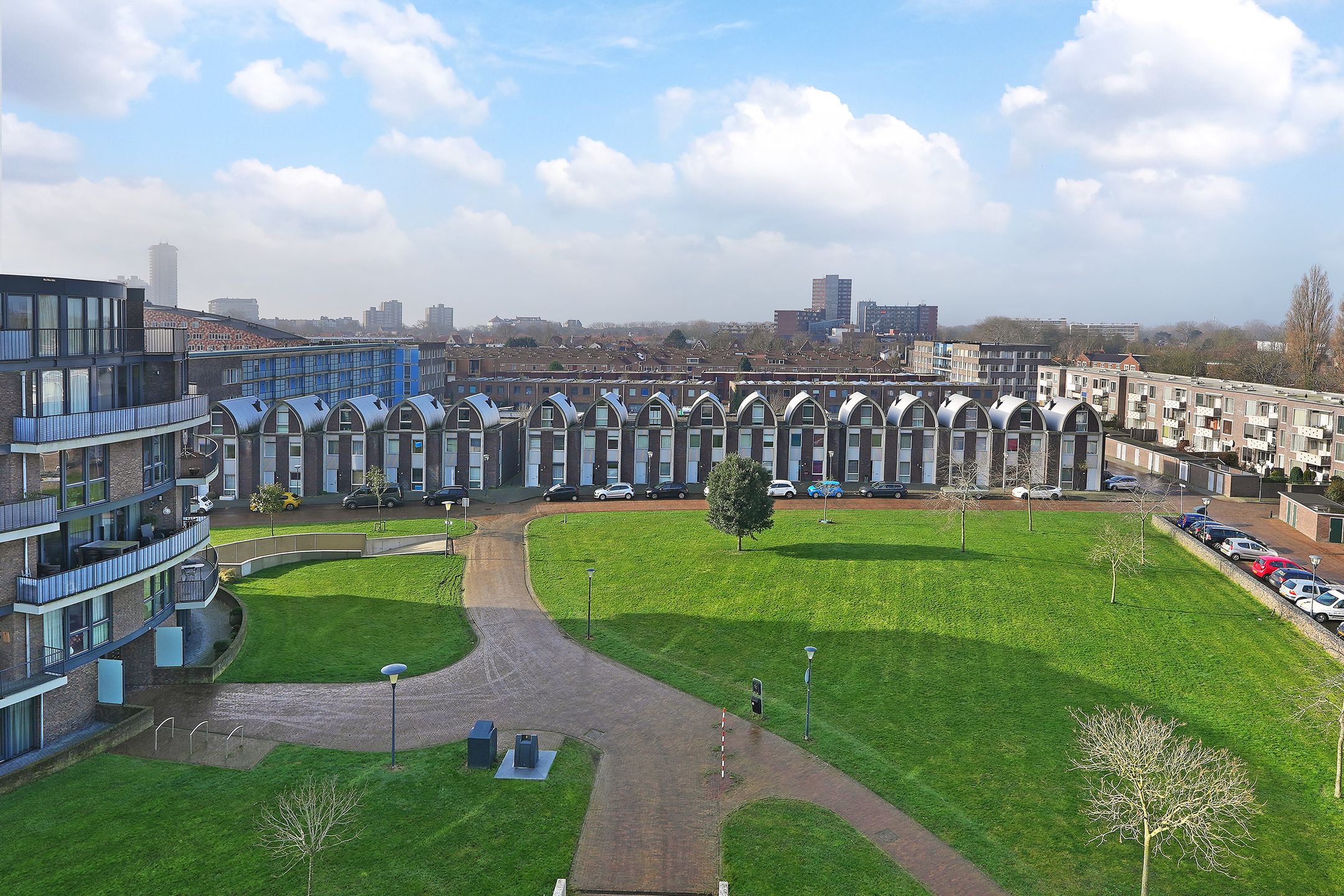 Foto 15 van Antoni Gaudipark 132