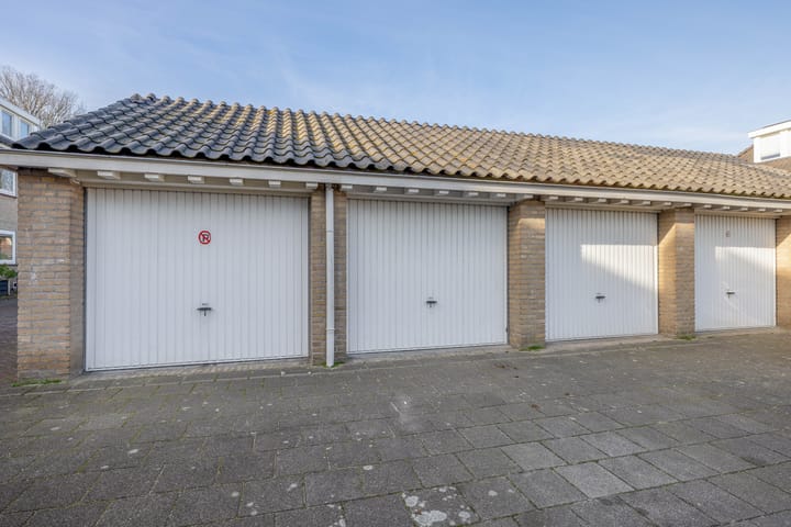 Photo 32 of Piustuin 16