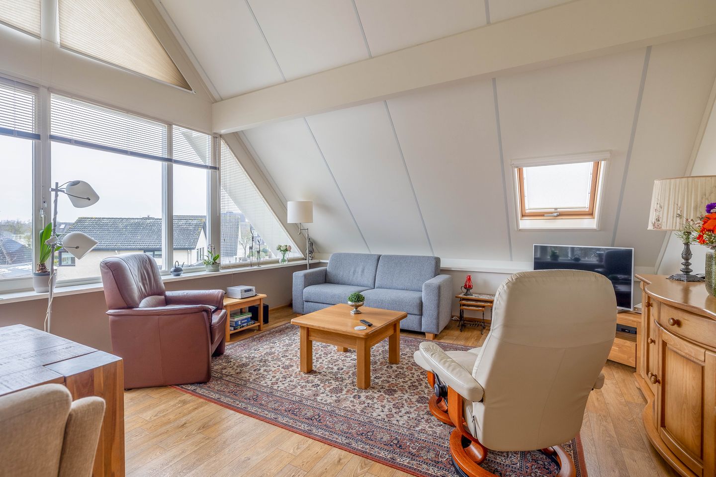 Foto 10 van Korenbloemweg 2-F