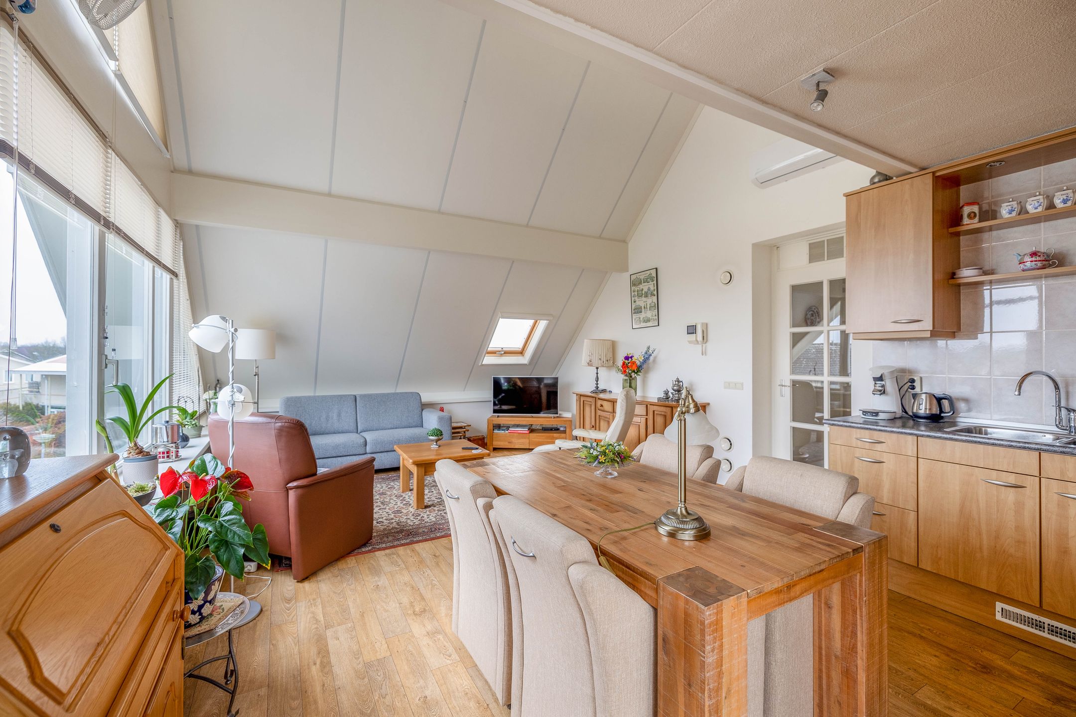 Foto 15 van Korenbloemweg 2-F