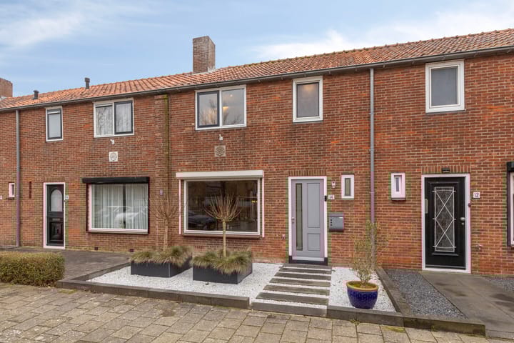 Photo 1 of Prins Bernhardstraat 14