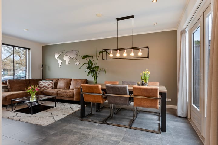 Photo 2 of Prins Bernhardstraat 14