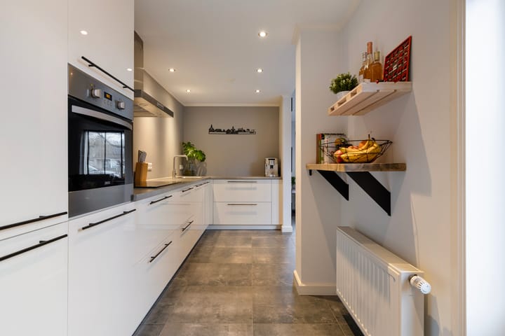 Photo 3 of Prins Bernhardstraat 14