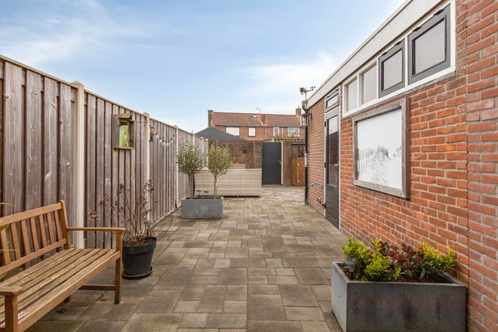 Photo 5 of Prins Bernhardstraat 14