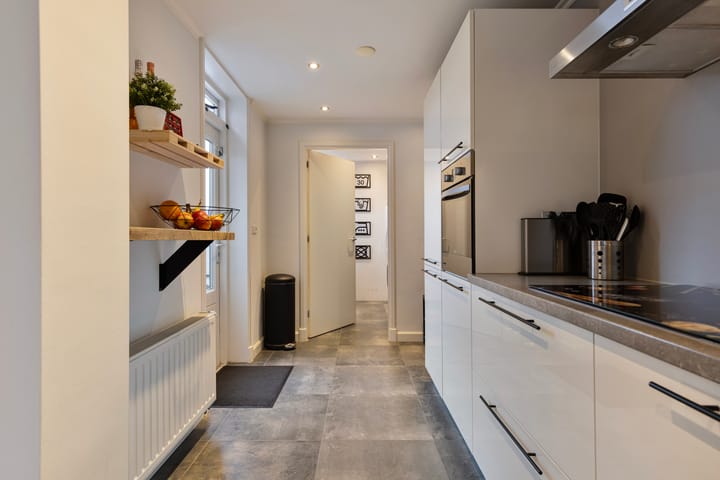 Photo 20 of Prins Bernhardstraat 14