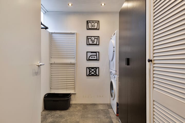 Photo 21 of Prins Bernhardstraat 14