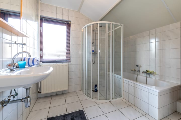 Foto 32 van Gentiaan 24