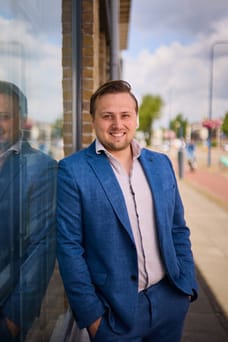 Mike Stek - Makelaar