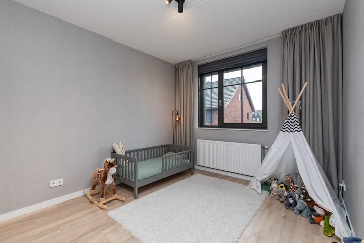 Foto 68 van Maria Mayerstraat 33