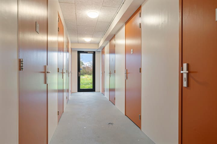 Foto 28 van Marke 64