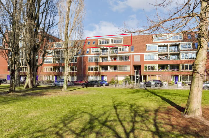 Foto 1 van Ceramplein 45