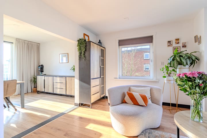 Foto 11 van Bachstraat 74