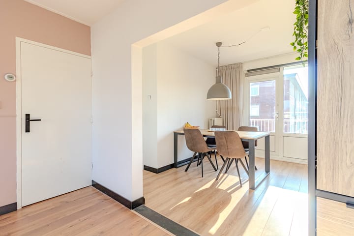 Foto 12 van Bachstraat 74