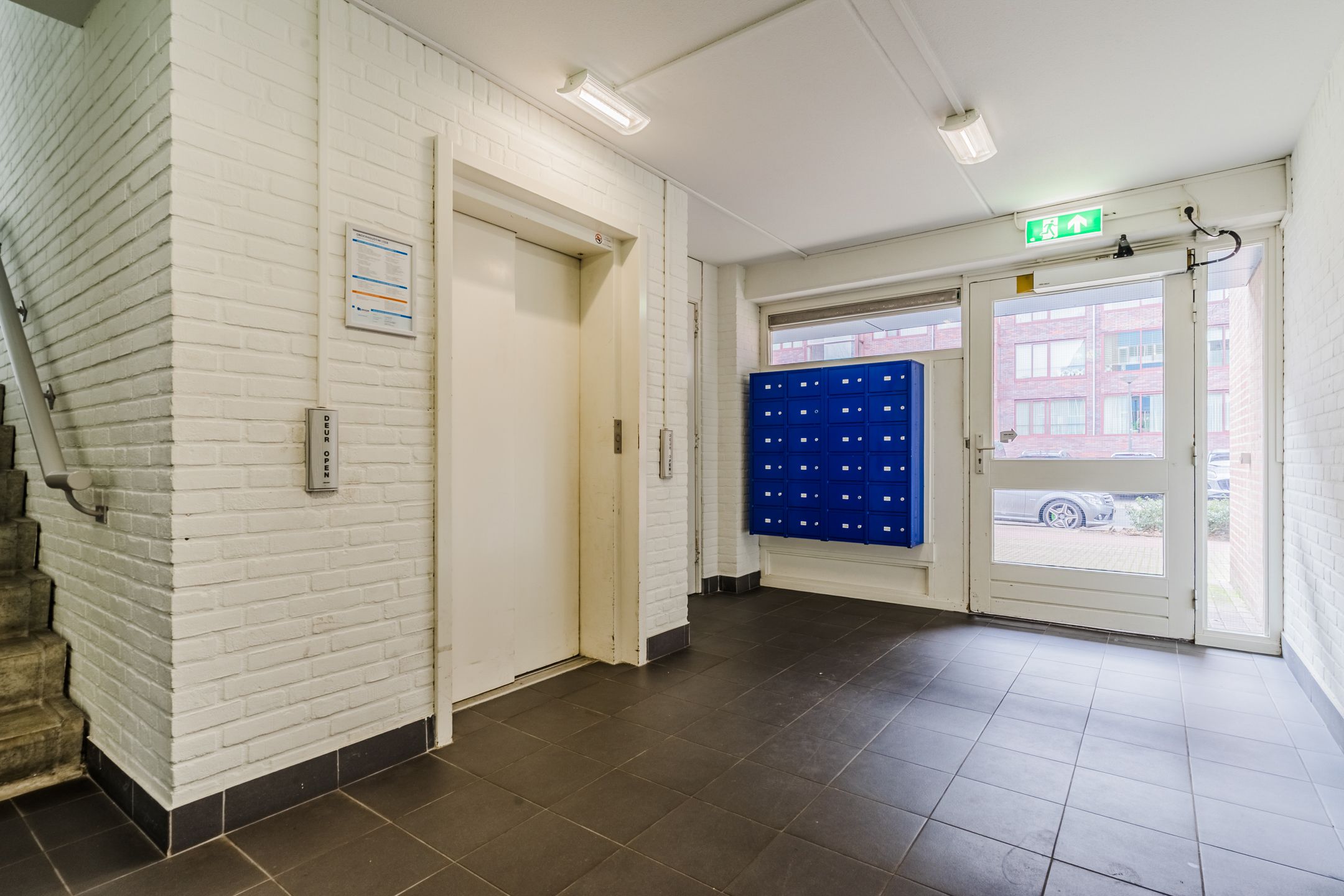 Photo 6 of Valkenierstraat 29-A