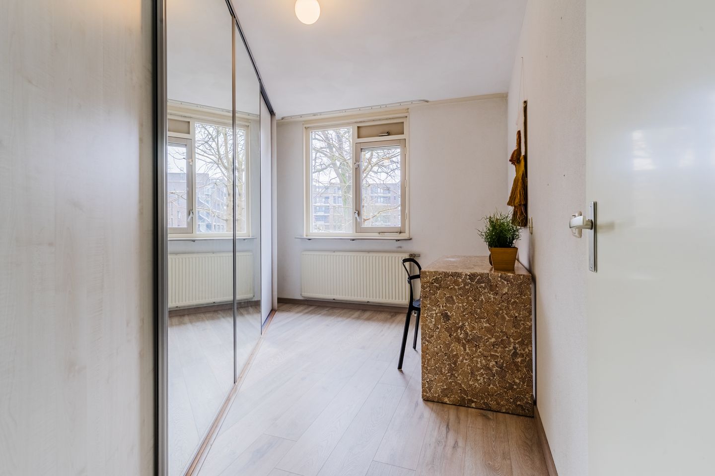 Photo 20 of Valkenierstraat 29-A