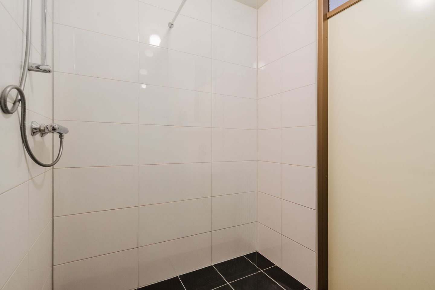 Photo 25 of Valkenierstraat 29-A