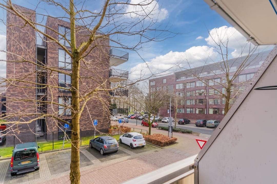 Photo 31 of Valkenierstraat 29-A