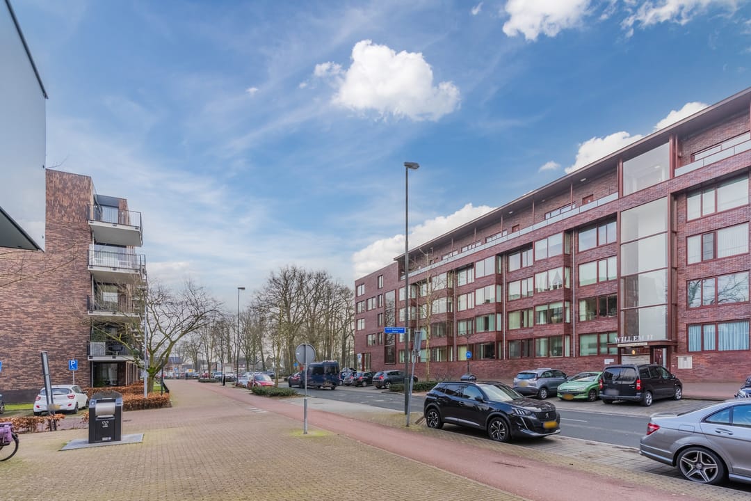 Photo 38 of Valkenierstraat 29-A