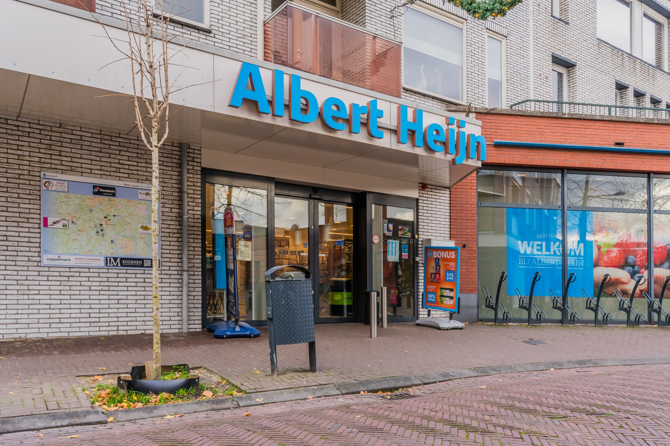 Photo 45 of Valkenierstraat 29-A