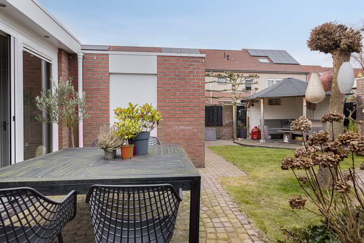 Foto 37 van Cantatestraat 15